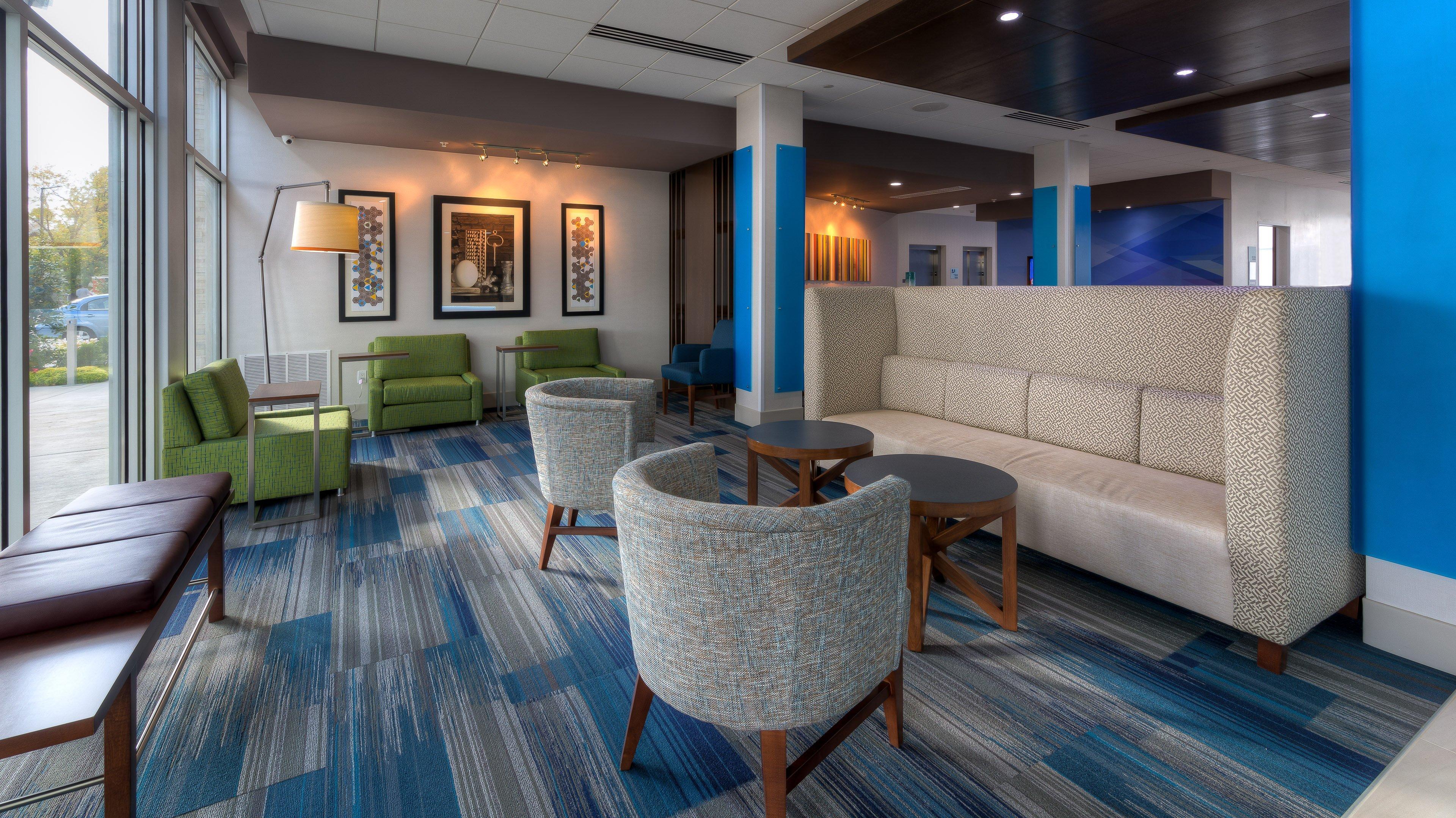Holiday Inn Express & Suites Tulsa Midtown By Ihg Exterior photo
